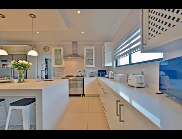 3 BEDROOM HOUSE FOR SALE IN EYE OF AFRICA